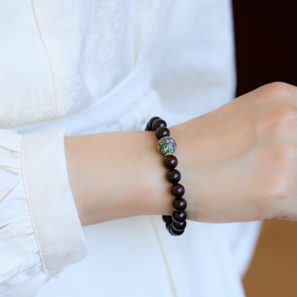 Zitan Radiance – Green-Beaded Bracelet